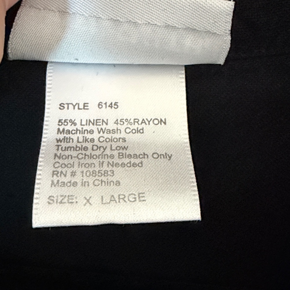 Jaclyn Smith Black Sleeveless Button-Front Top with Striped Hem - Picture 4 of 7